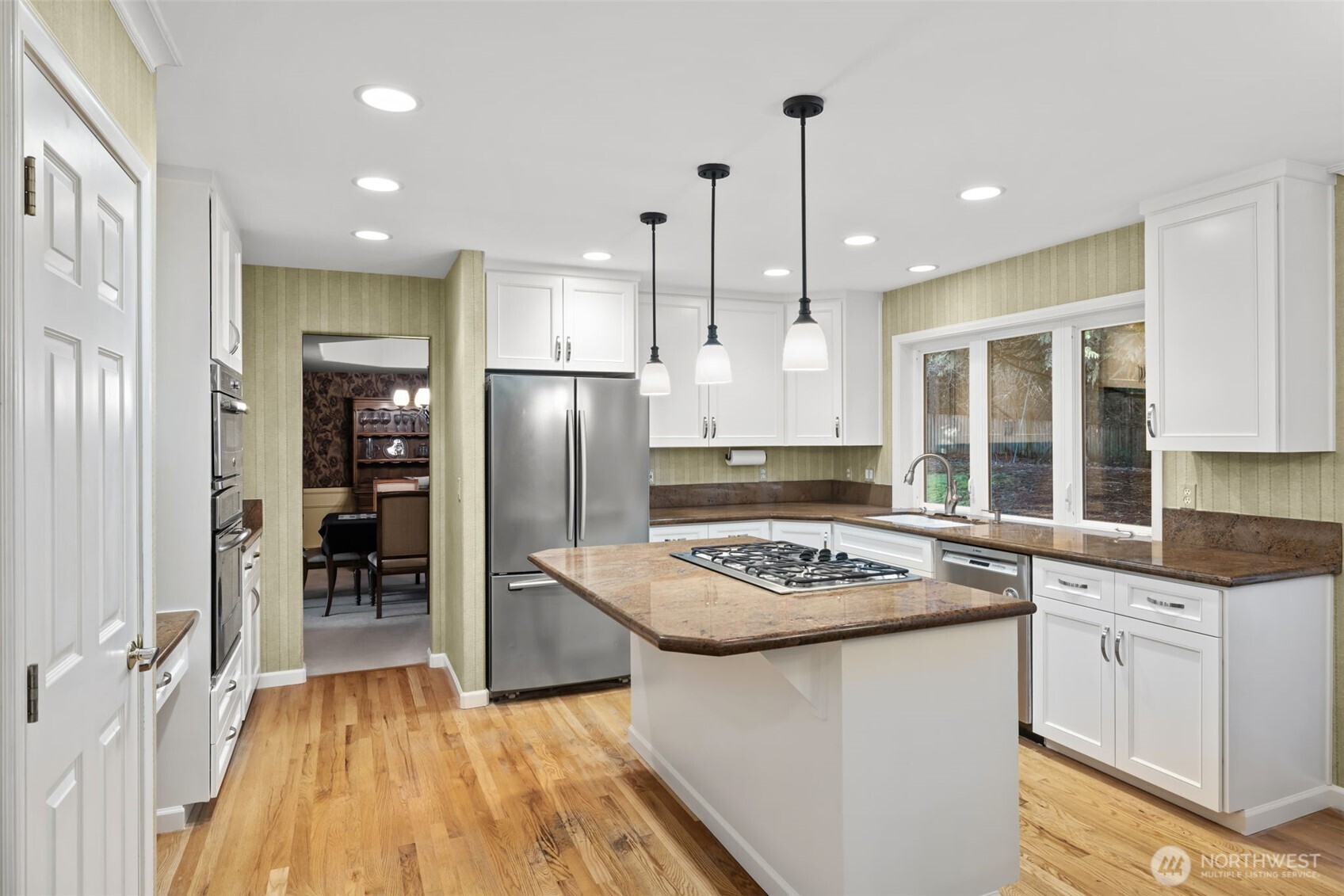 19710 222nd Avenue NE, Woodinville, WA 98077