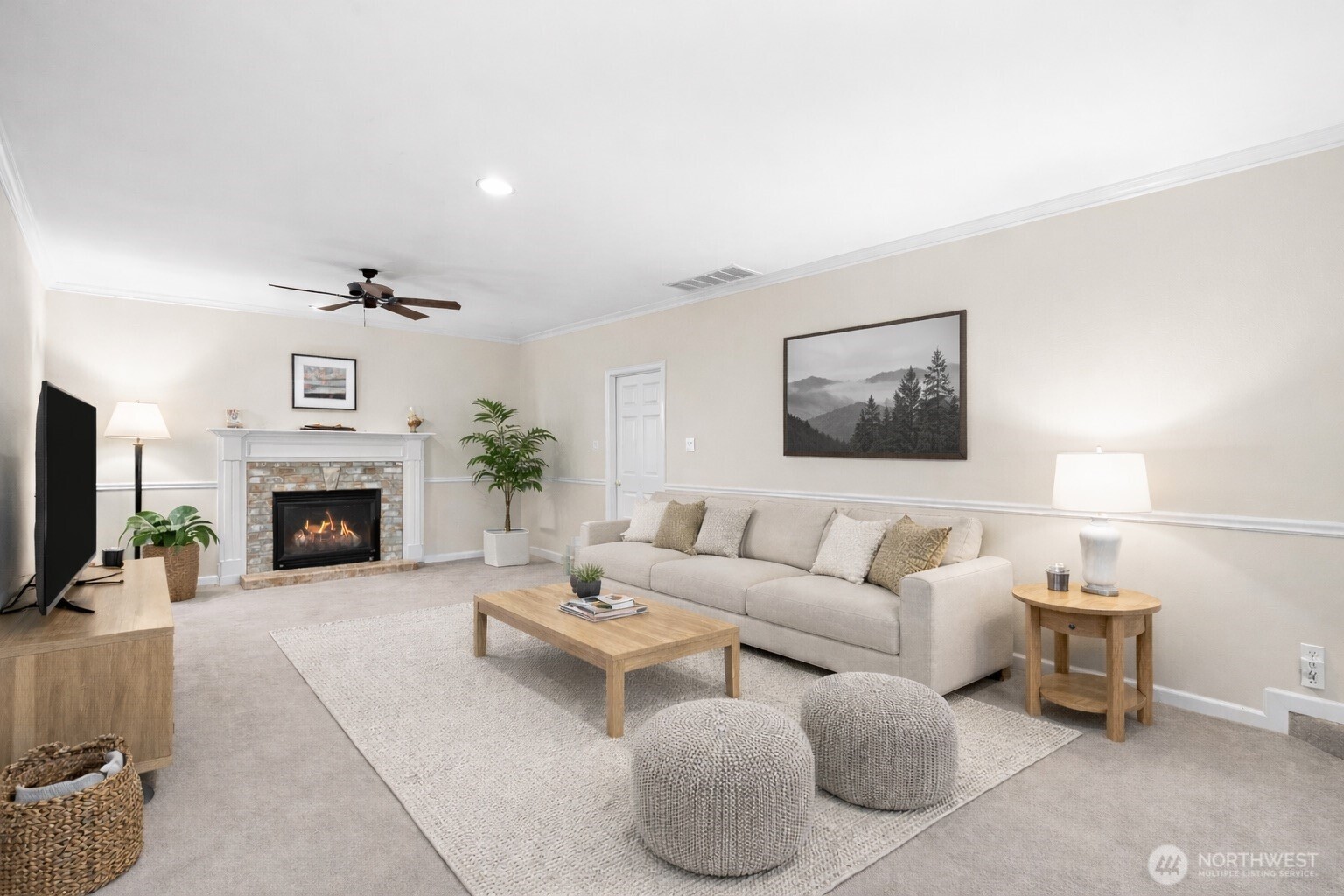 19710 222nd Avenue NE, Woodinville, WA 98077