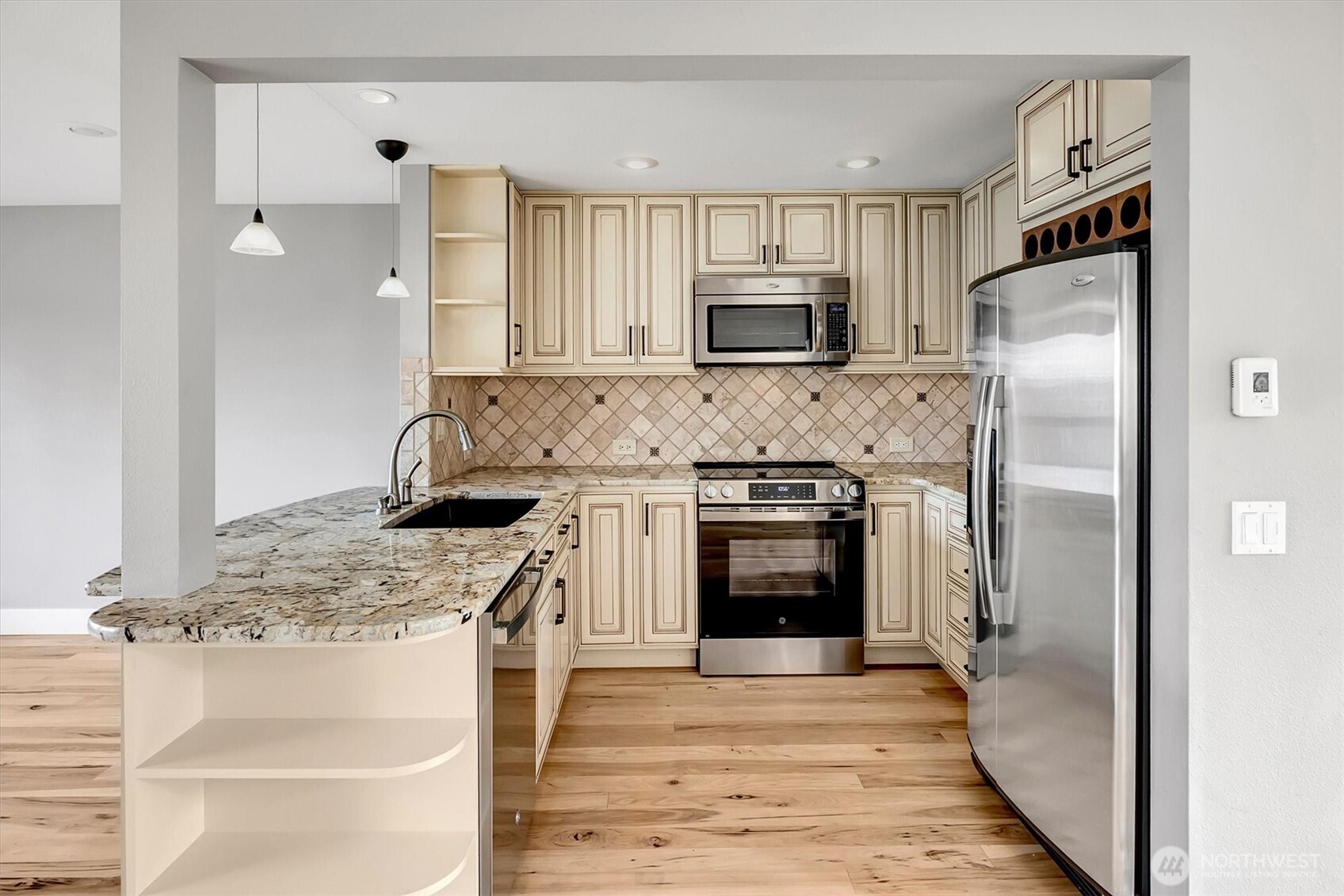 6527 106th Avenue NE #10, Kirkland, WA 98033