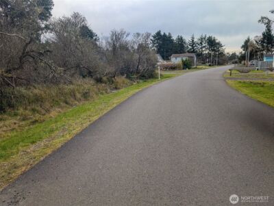572 Puffin Avenue NE, Ocean Shores, WA 98569 - Photo 3