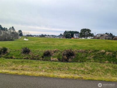 572 Puffin Avenue NE, Ocean Shores, WA 98569 - Photo 5
