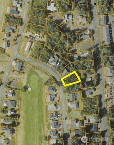 572 Puffin Avenue NE, Ocean Shores, WA 98569 - Photo 9