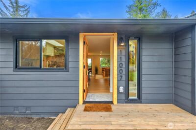 11007 2nd Avenue NW, Seattle, WA 98177 - Photo 2