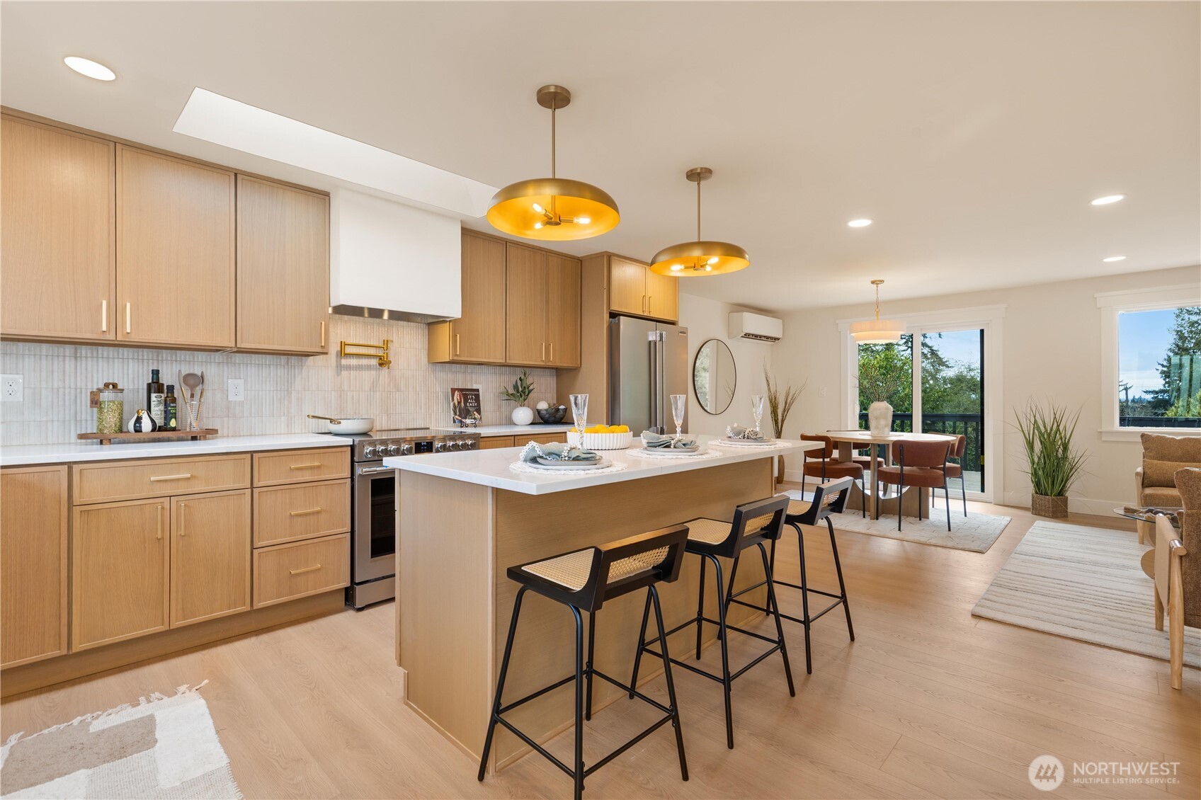 11007 2nd Avenue NW, Seattle, WA 98177