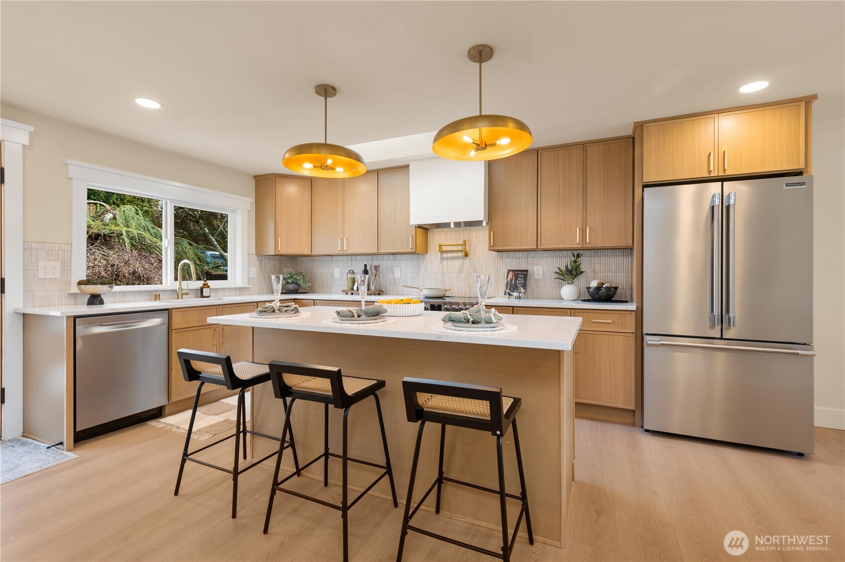 11007 2nd Avenue NW, Seattle, WA 98177