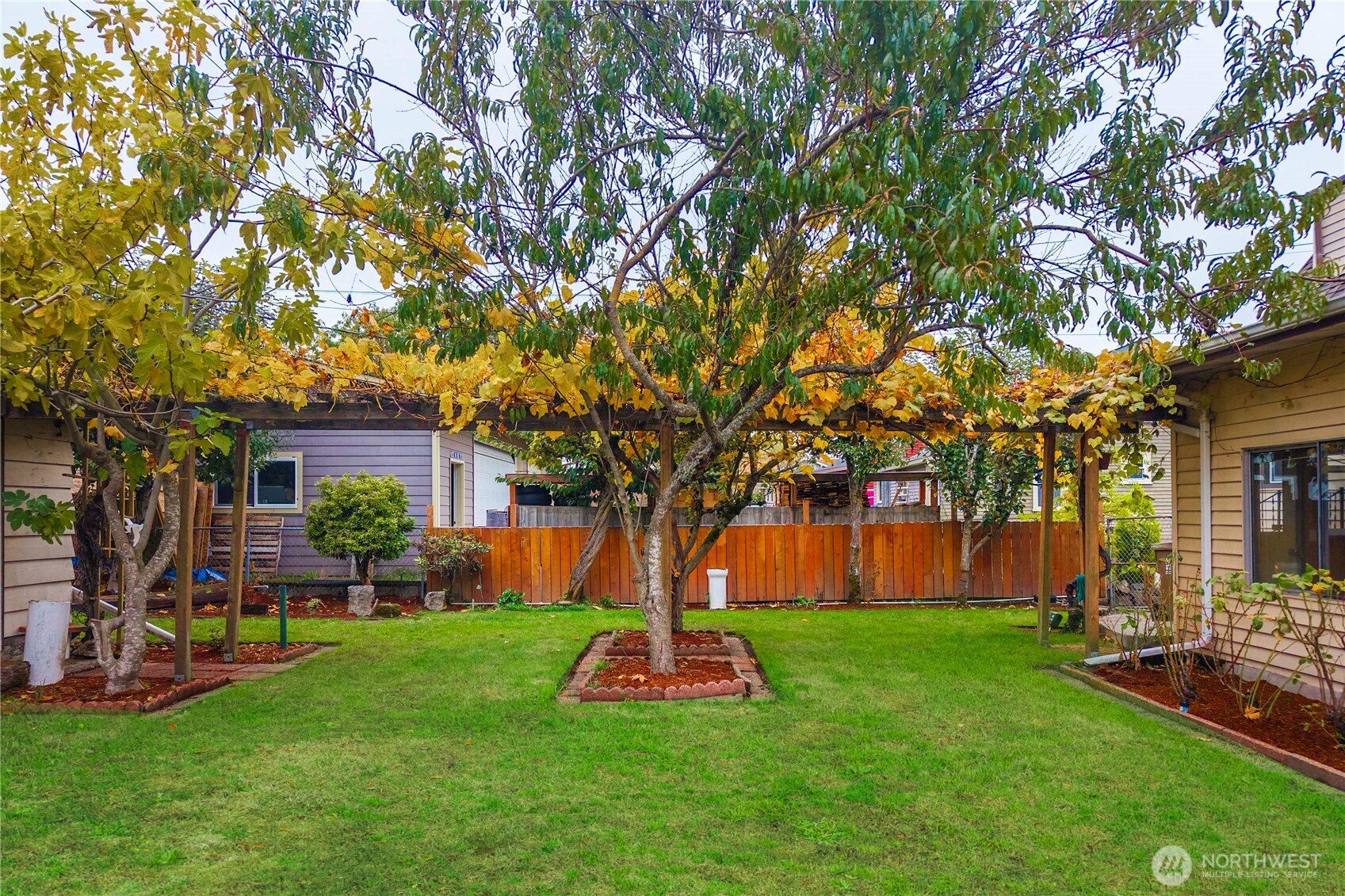 2542 S Cushman Avenue , Tacoma, WA 98405