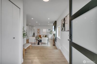 9846 62nd Avenue S #1, Seattle, WA 98118 - Photo 2