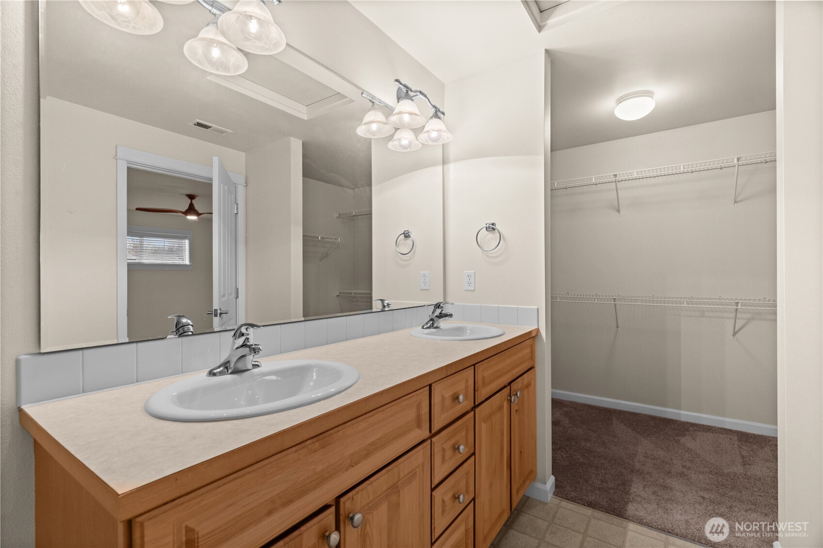 10700 SE 260th Street #A103, Kent, WA 98030