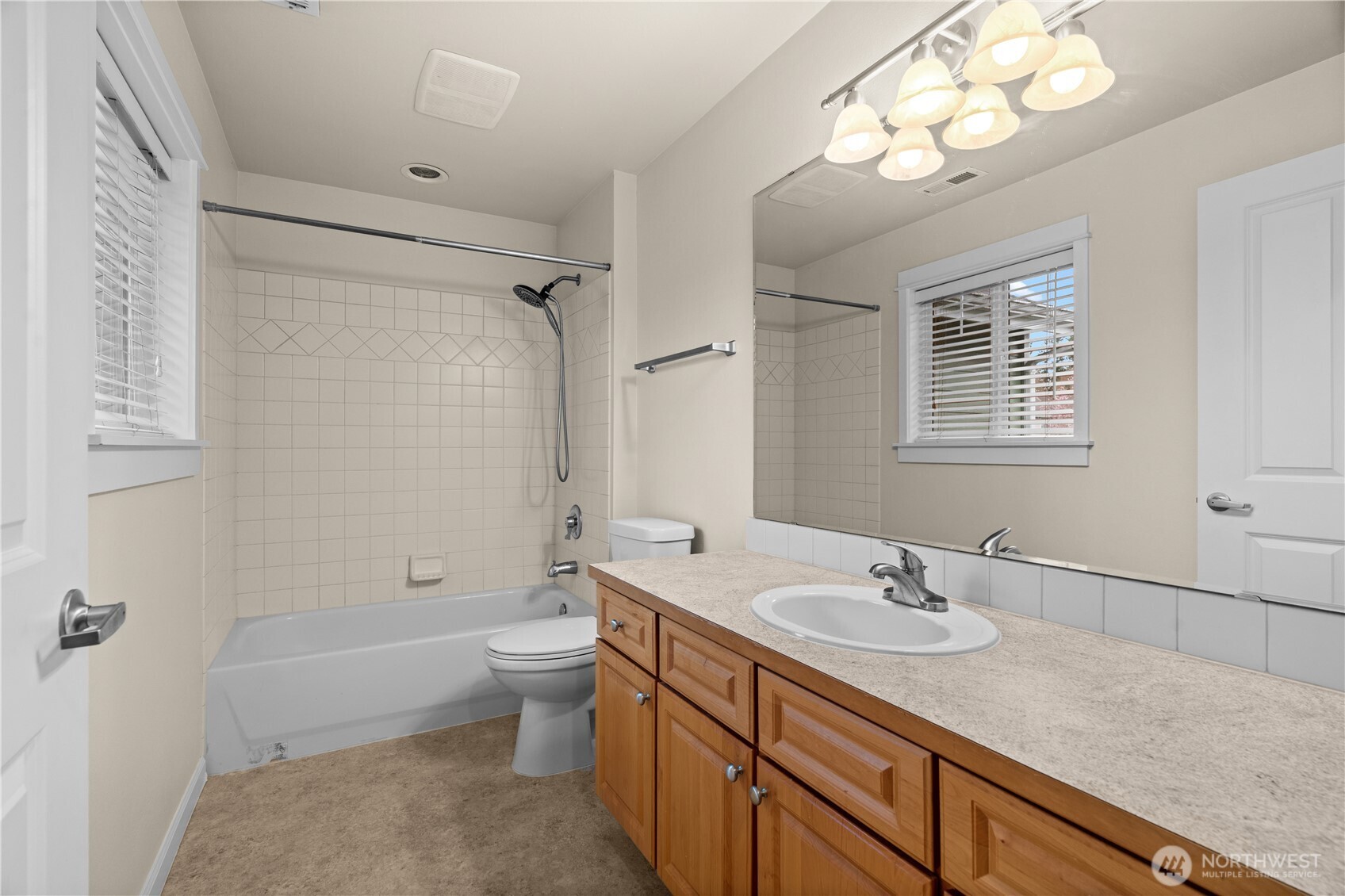 10700 SE 260th Street #A103, Kent, WA 98030