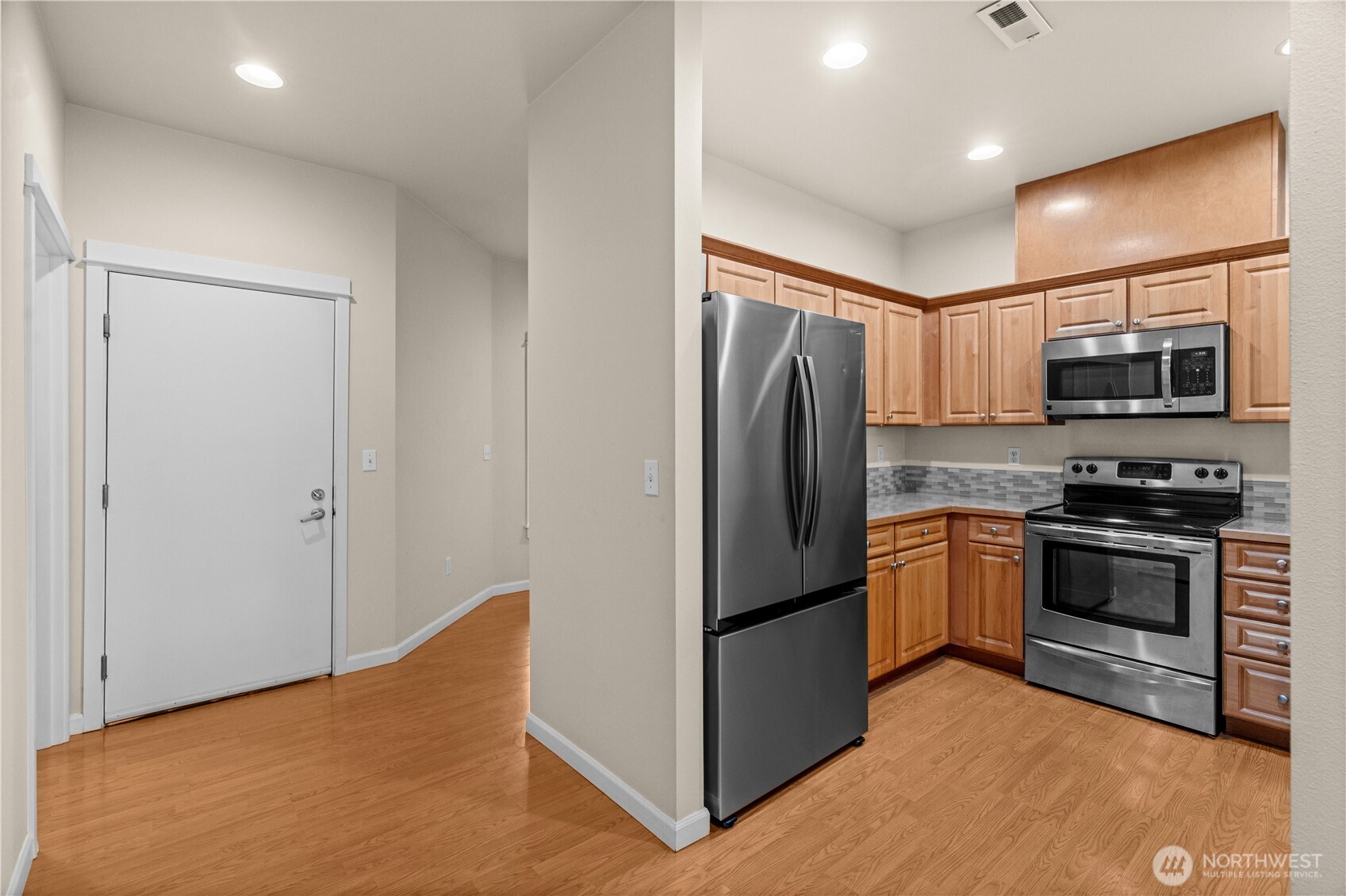 10700 SE 260th Street #A103, Kent, WA 98030