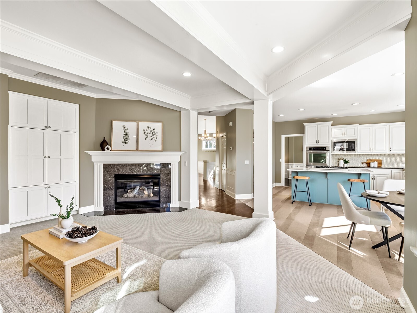 23919 SE 8th Place , Sammamish, WA 98075