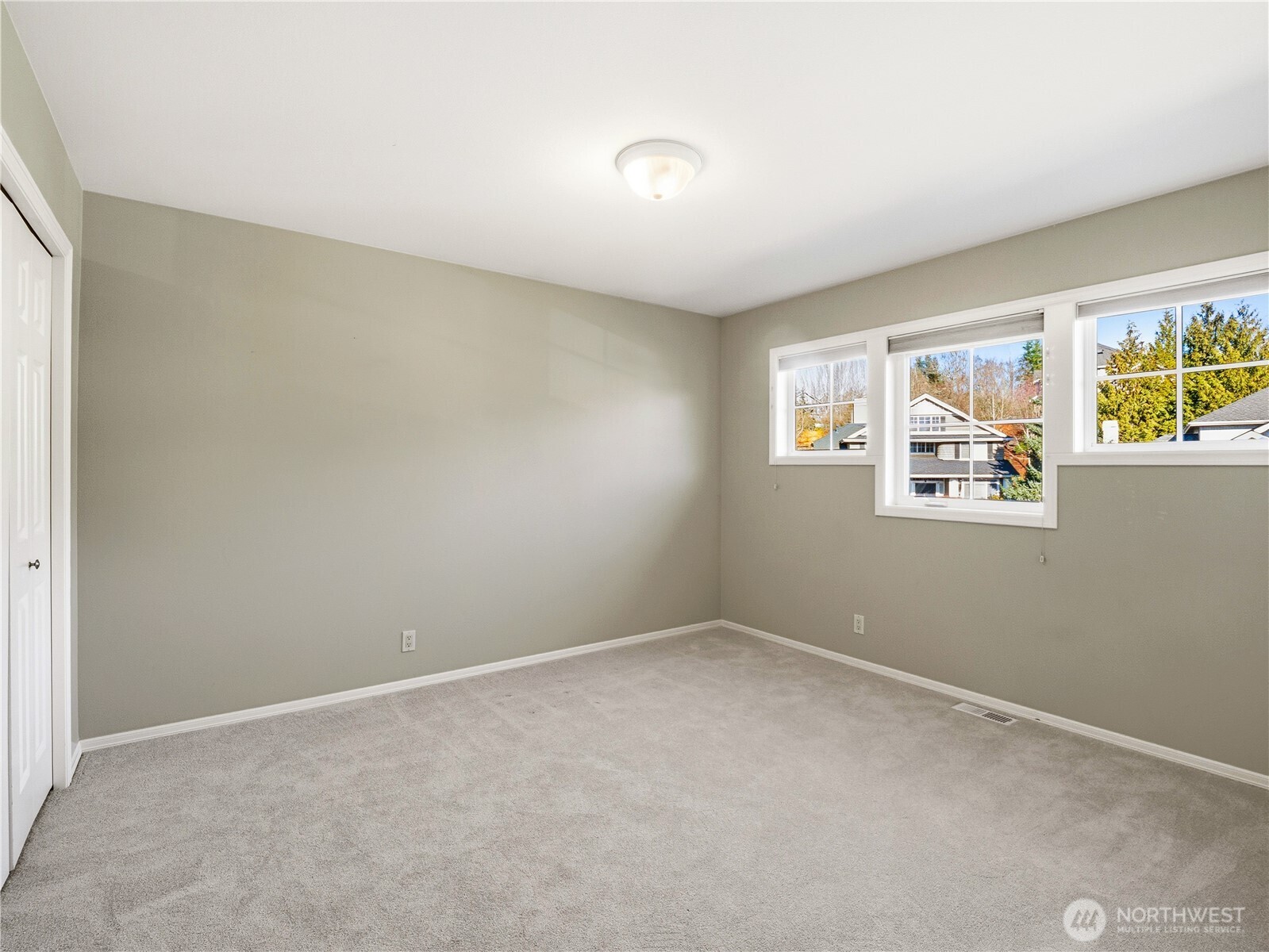 23919 SE 8th Place , Sammamish, WA 98075
