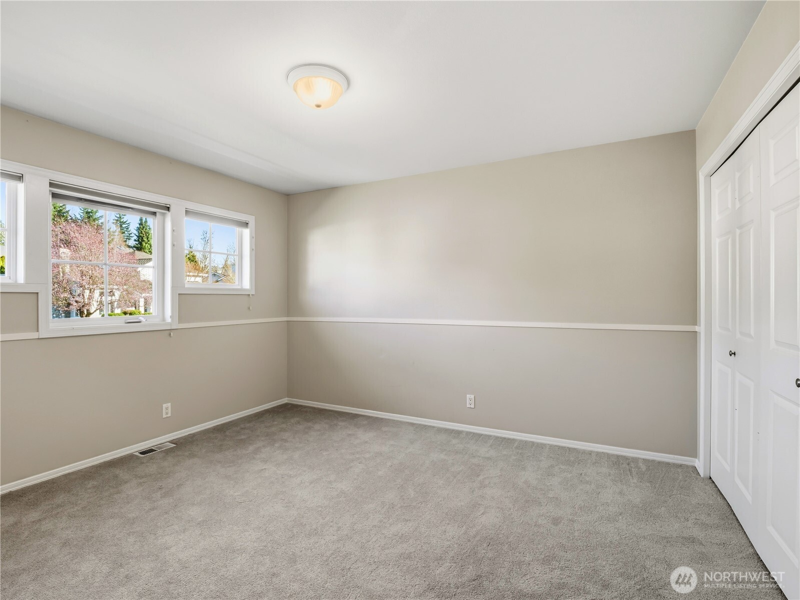 23919 SE 8th Place , Sammamish, WA 98075