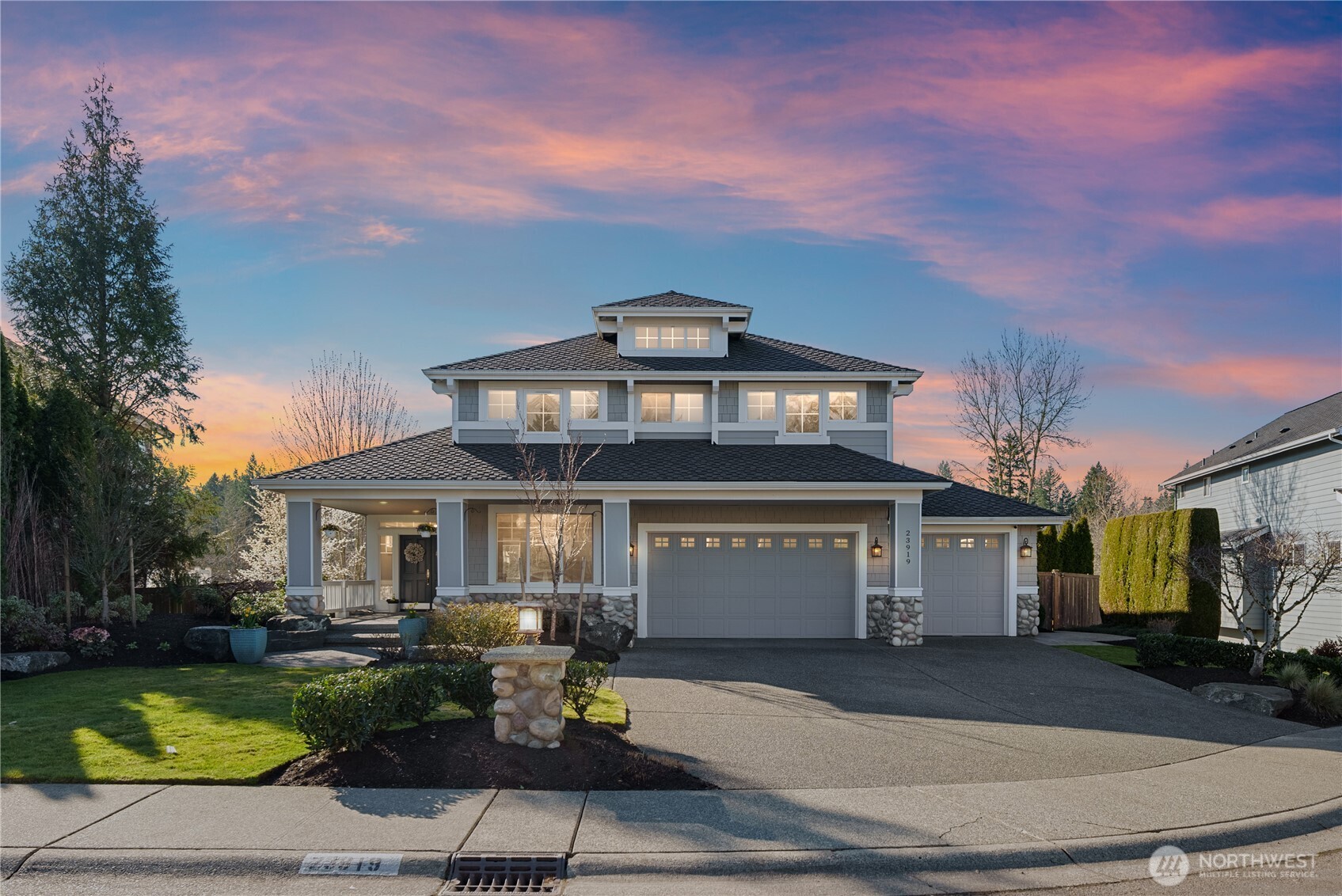 23919 SE 8th Place , Sammamish, WA 98075