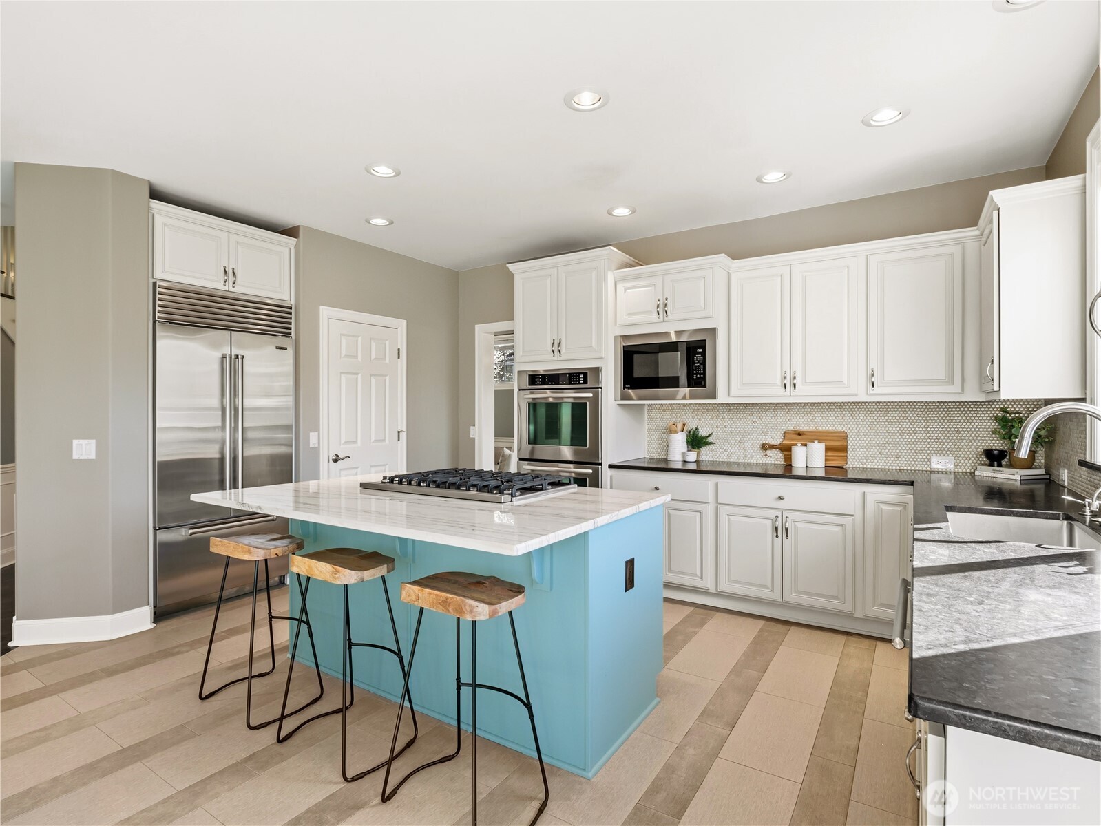 23919 SE 8th Place , Sammamish, WA 98075