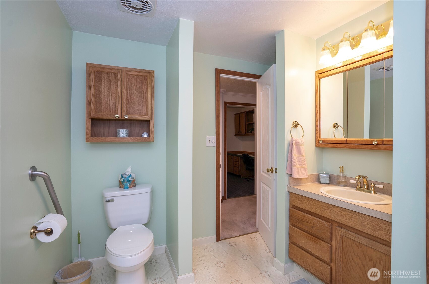 17843 NW Seabeck Holly Road , Seabeck, WA 98380