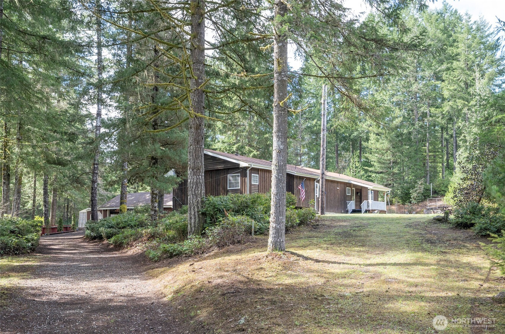 17843 NW Seabeck Holly Road , Seabeck, WA 98380