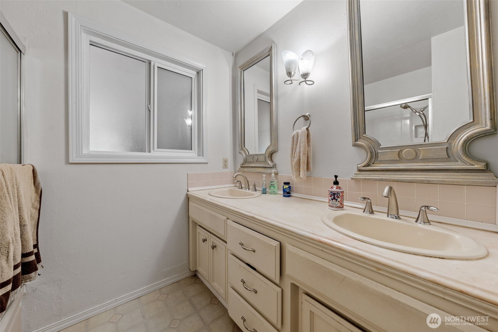 2118 160th Place SW, Lynnwood, WA 98087