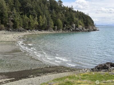 7670 Holiday Boulevard , Anacortes, WA 98221 - Photo 18