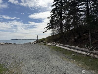 7670 Holiday Boulevard , Anacortes, WA 98221 - Photo 27
