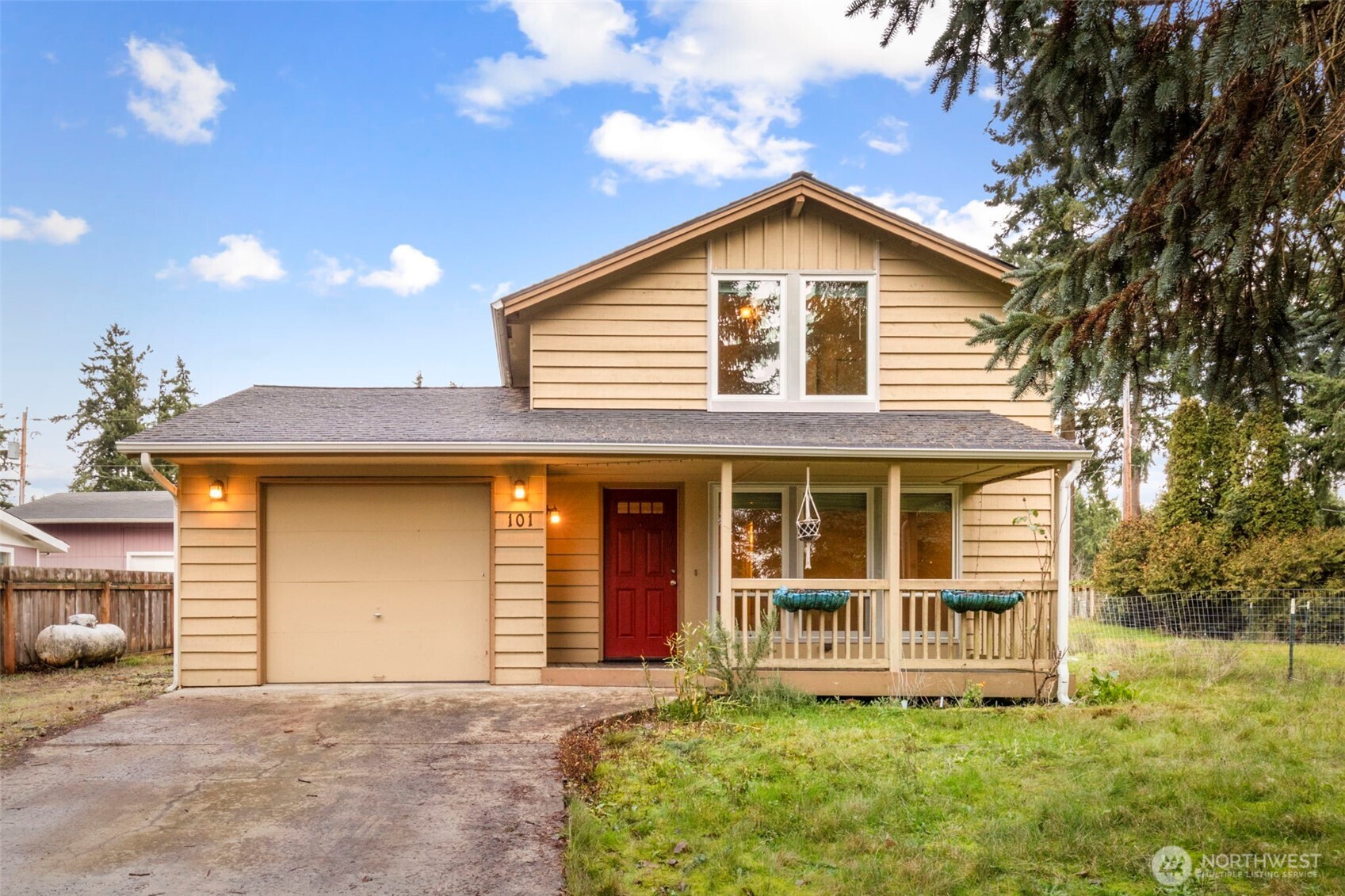 101 D Street , Port Hadlock, WA 98339