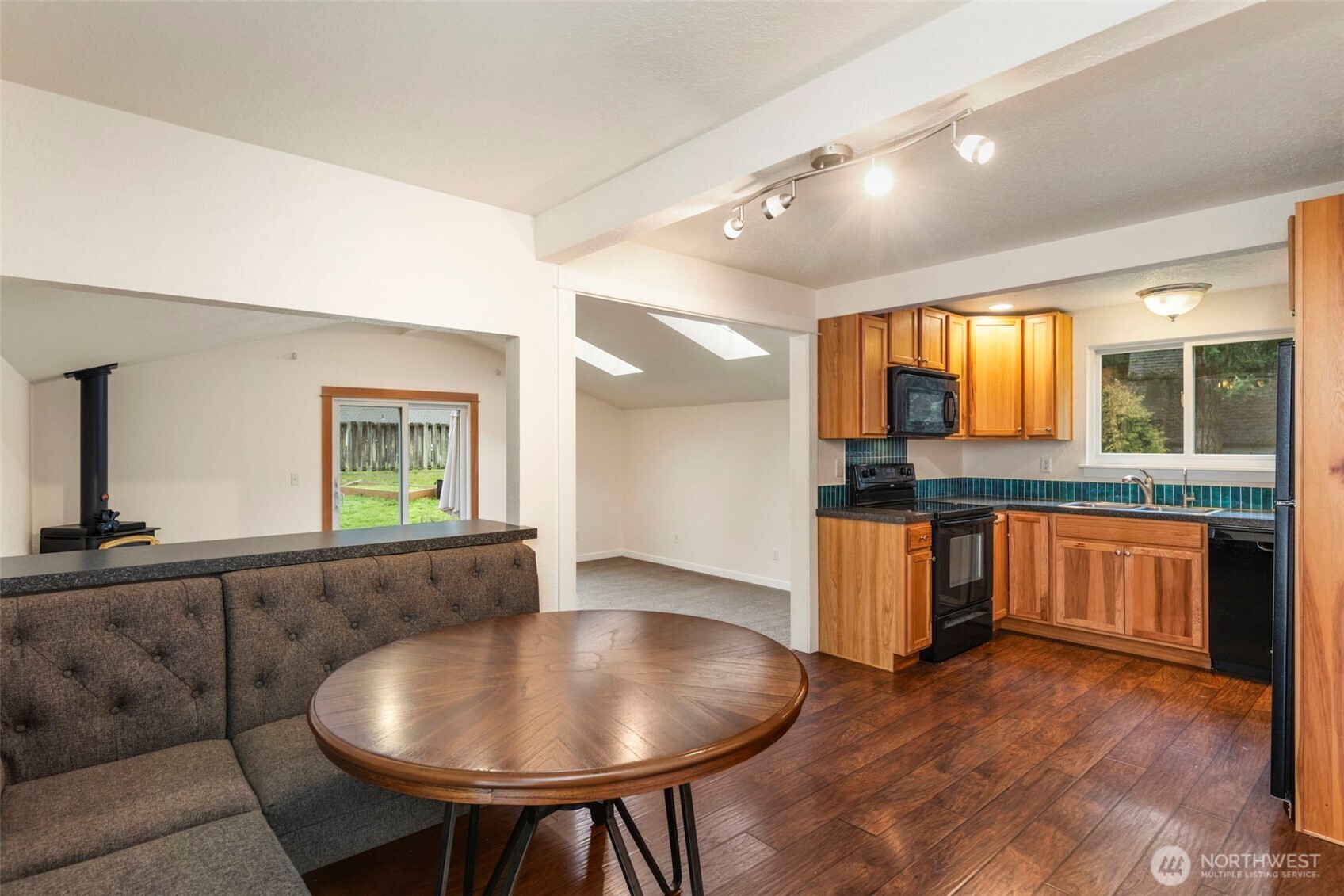 101 D Street , Port Hadlock, WA 98339