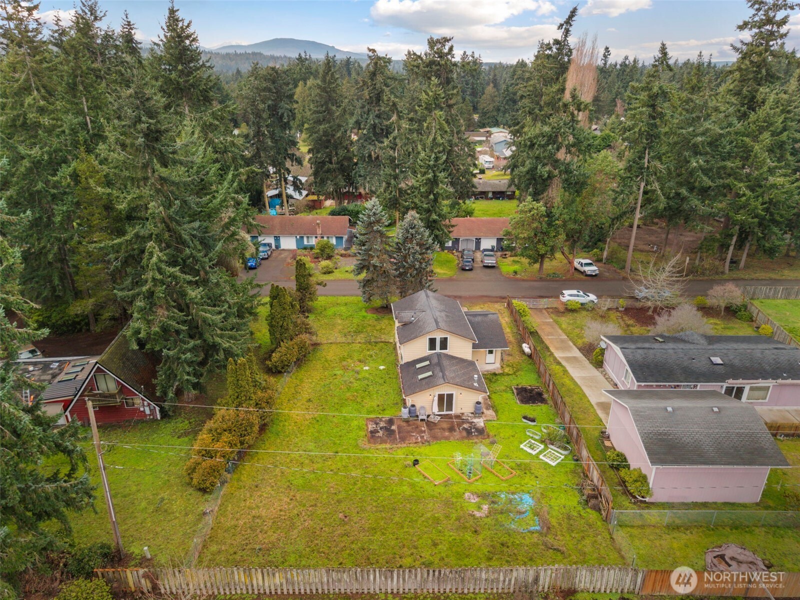 101 D Street , Port Hadlock, WA 98339