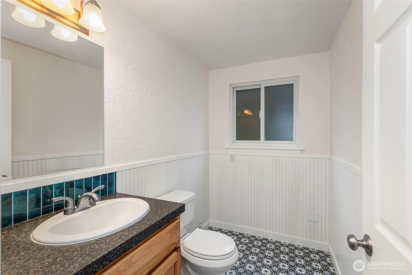 101 D Street , Port Hadlock, WA 98339