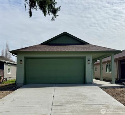 206 Douglas Street , Longview, WA 98632