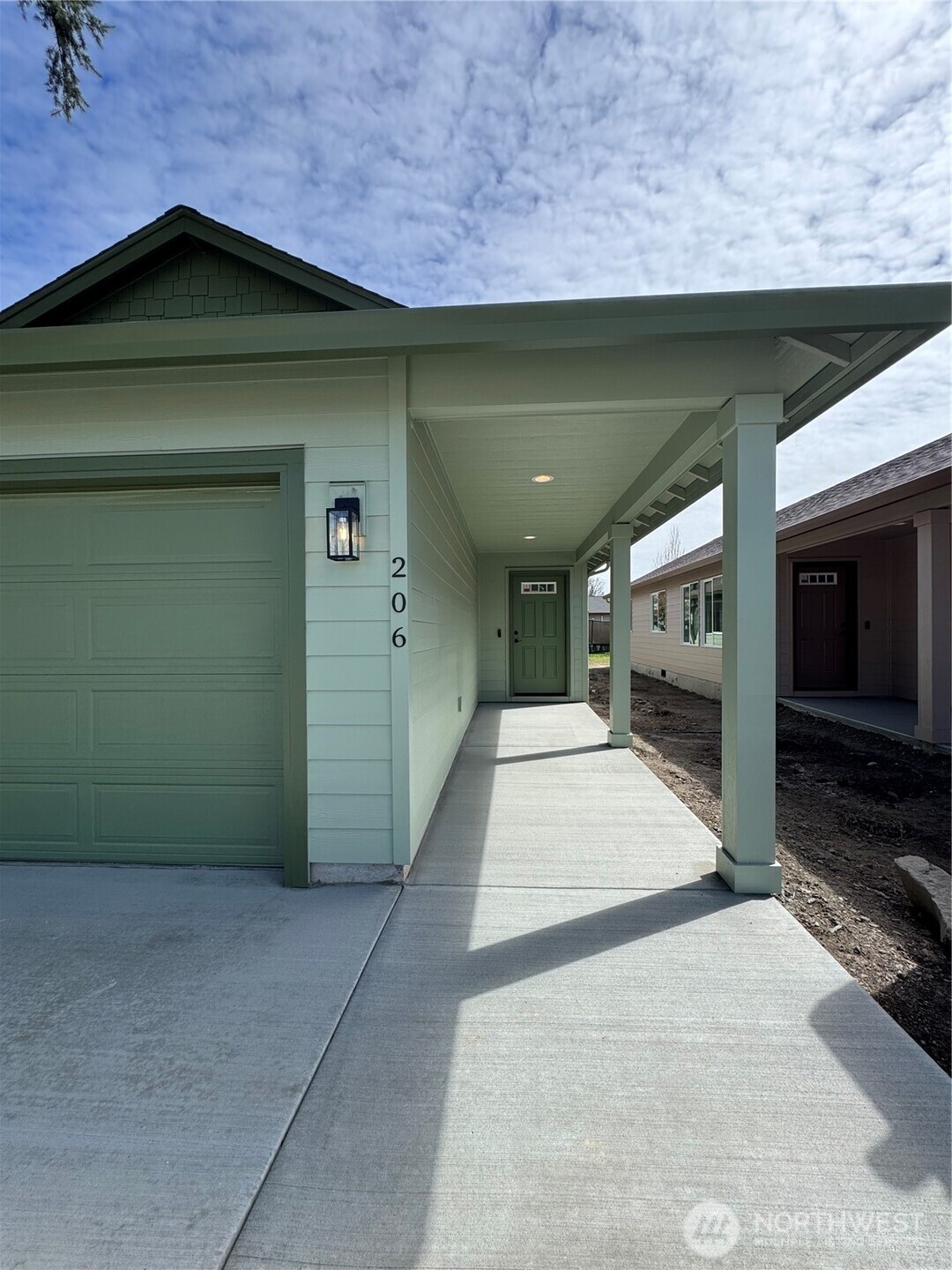 206 Douglas Street , Longview, WA 98632