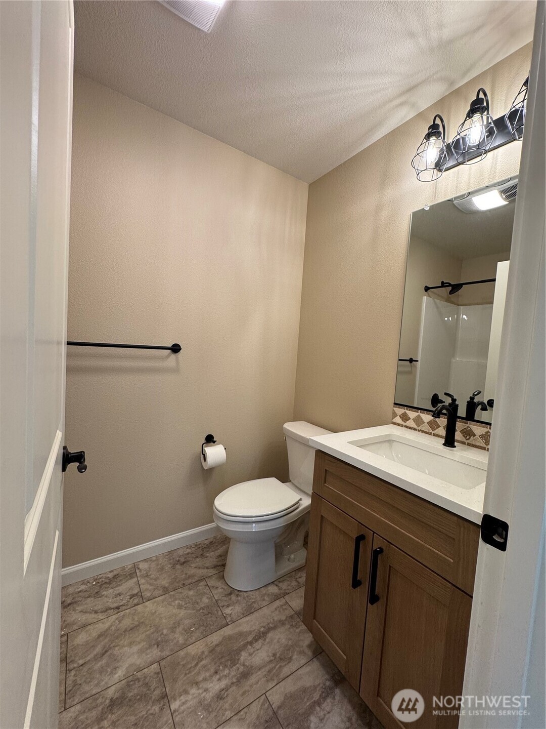 206 Douglas Street , Longview, WA 98632