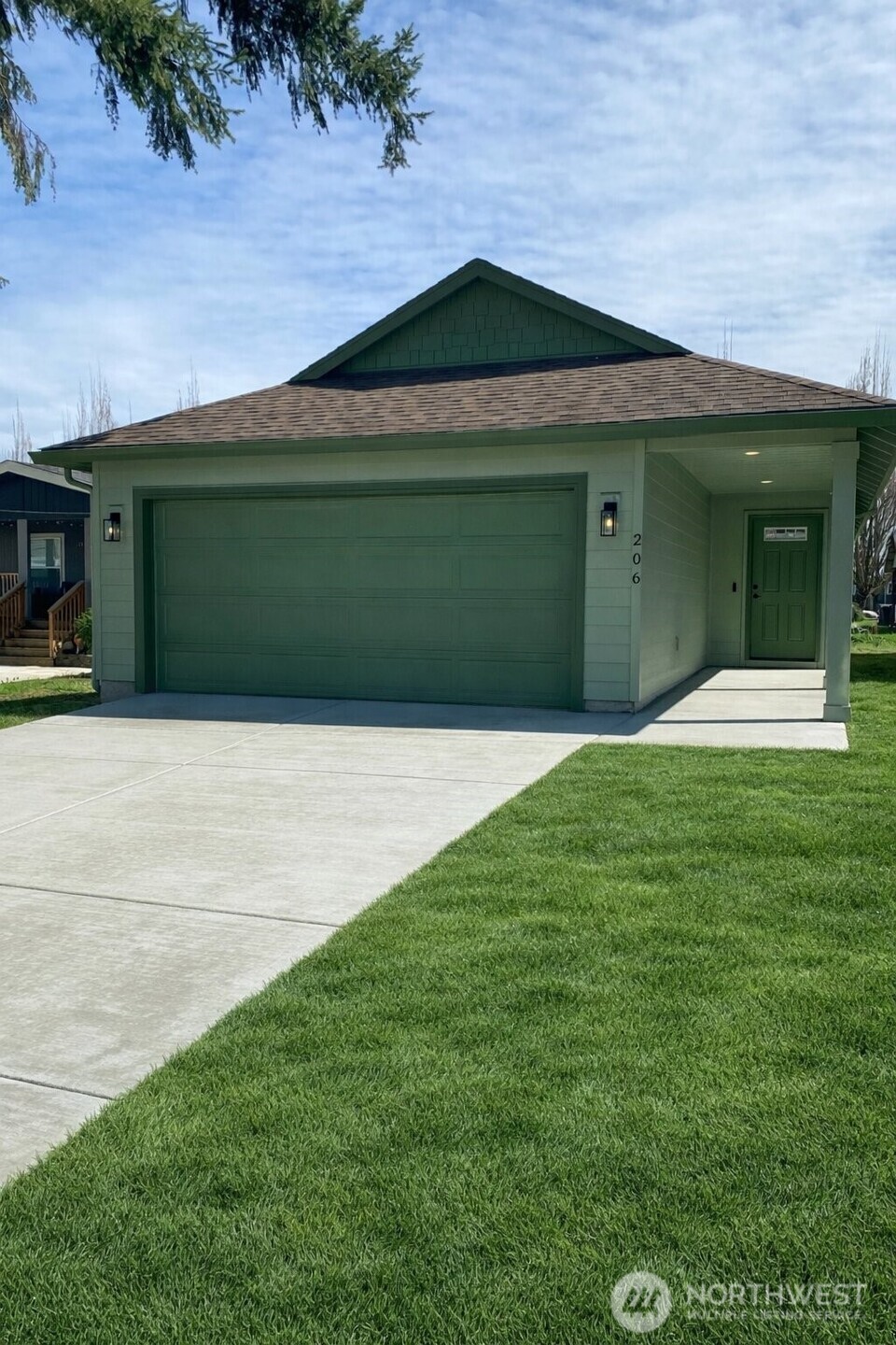 206 Douglas Street , Longview, WA 98632