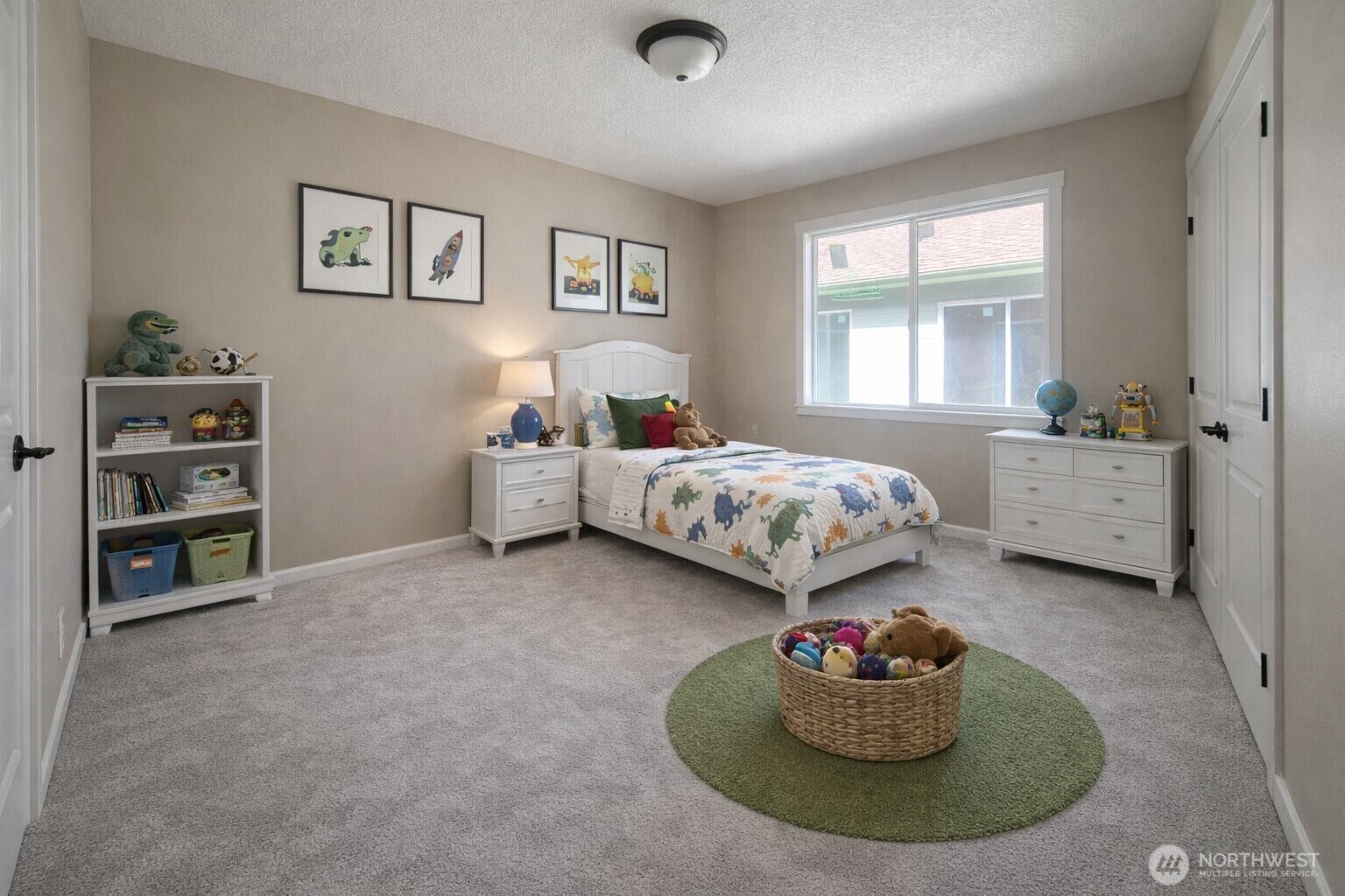 206 Douglas Street , Longview, WA 98632