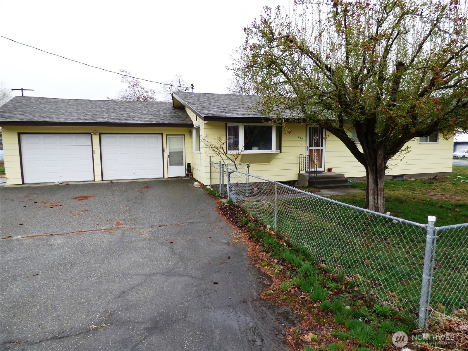 212 7th Street S, Brewster, WA 98812