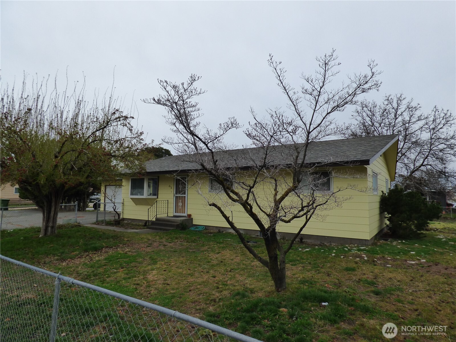 212 7th Street S, Brewster, WA 98812