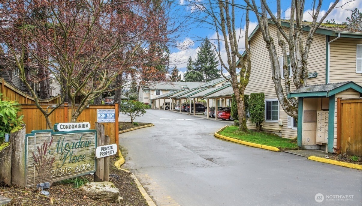 21306 48th Avenue W #C2, Mountlake Terrace, WA 98043-3490