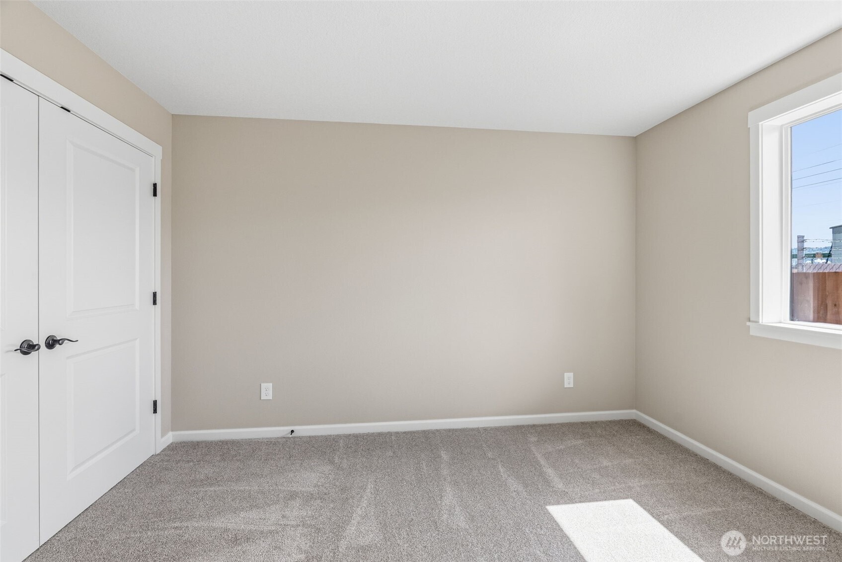204 Douglas Street , Longview, WA 98632