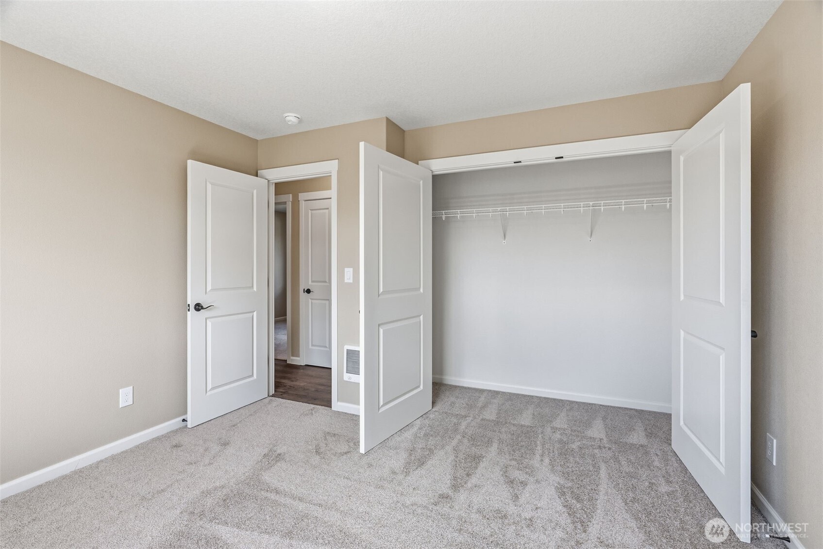 204 Douglas Street , Longview, WA 98632