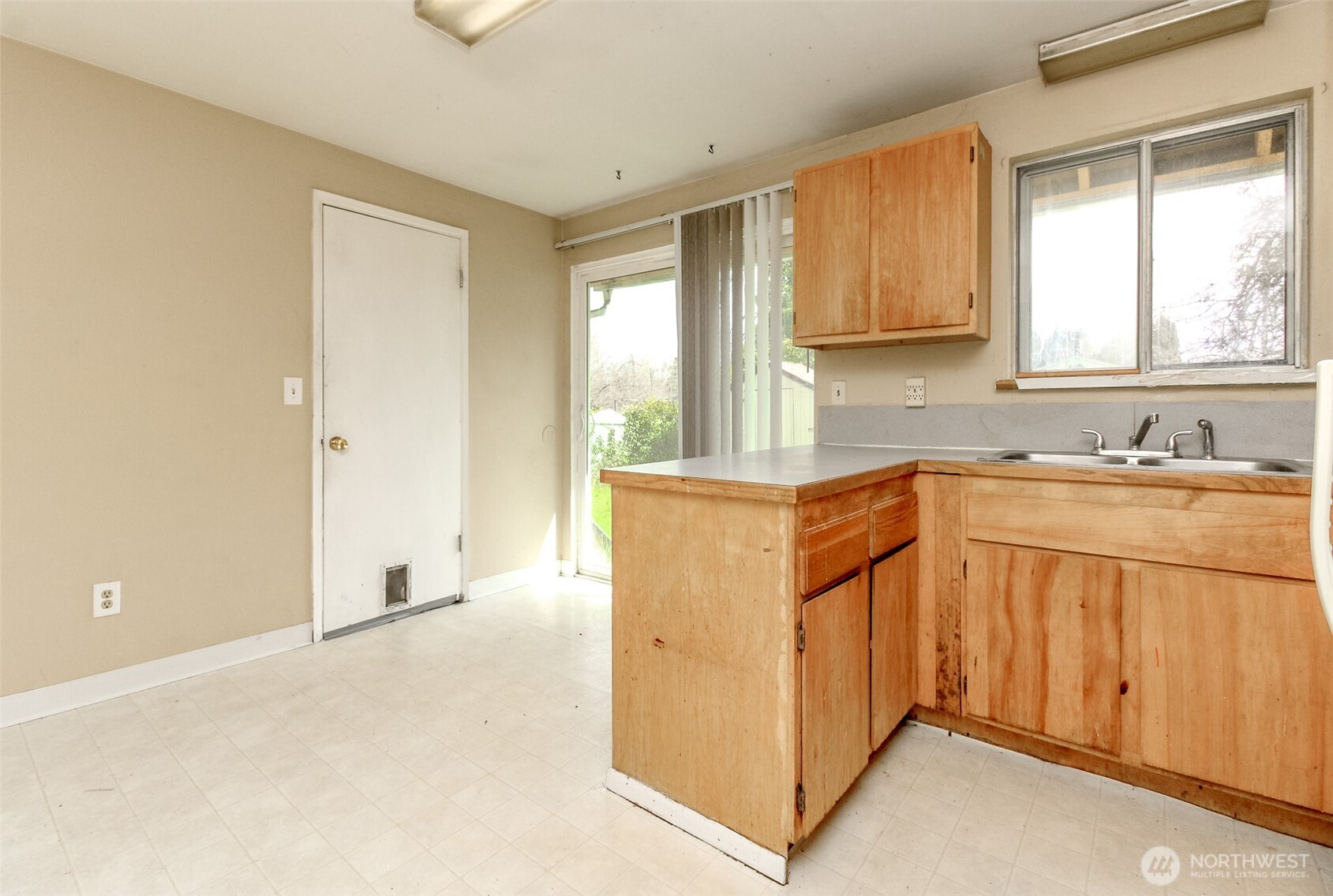 8317 S Sheridan Avenue , Tacoma, WA 98408