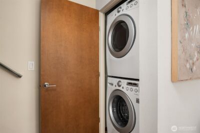 114 N 39th Street , Seattle, WA 98103 - Photo 16