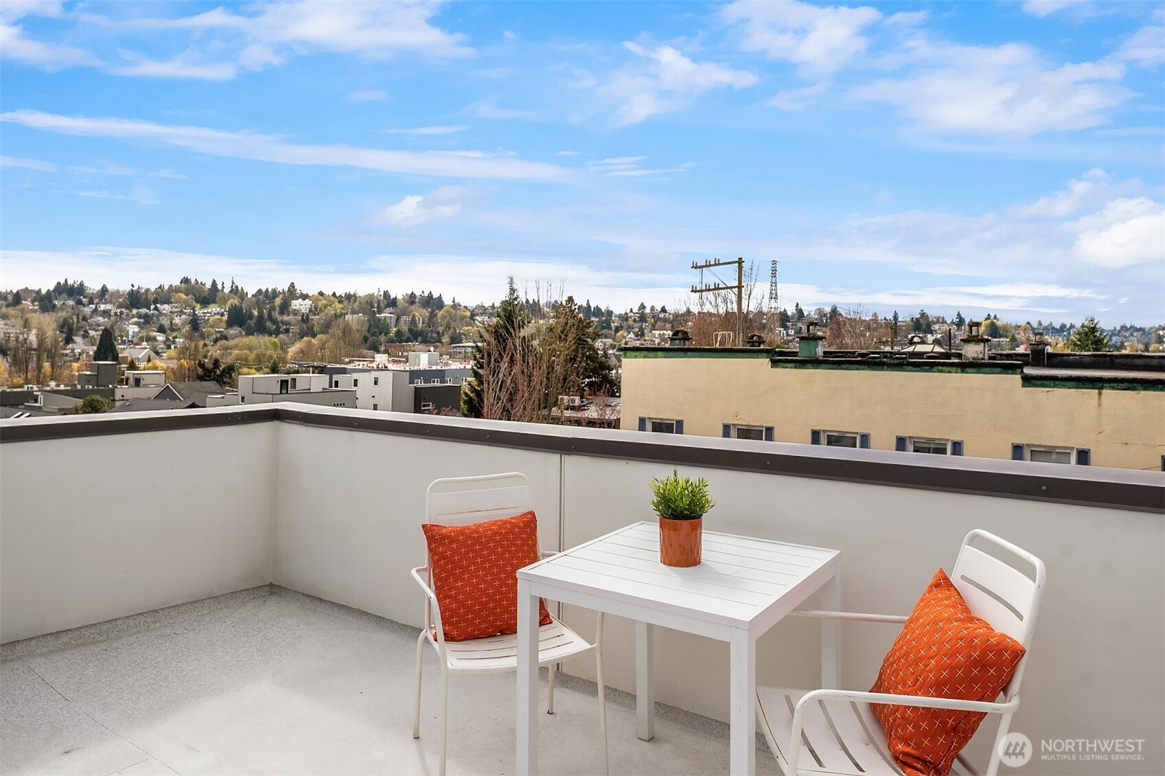 114 N 39th Street , Seattle, WA 98103