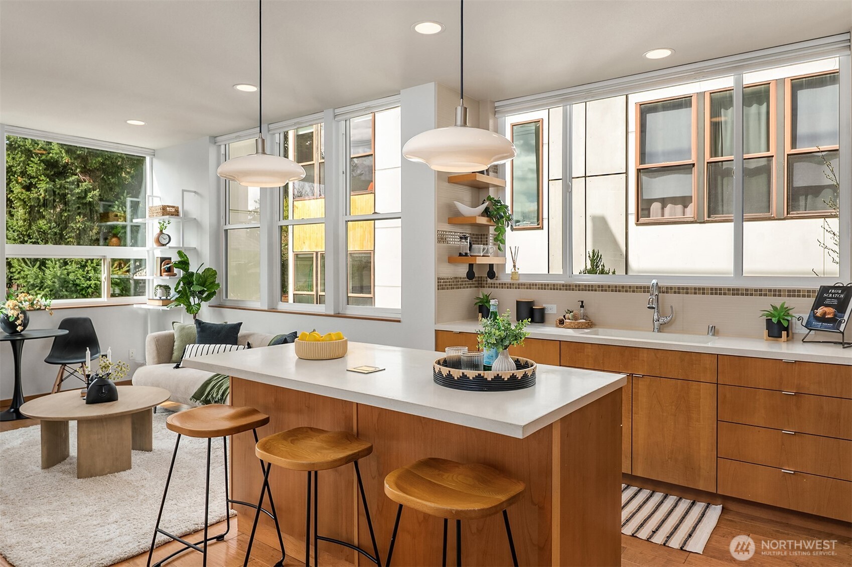 114 N 39th Street , Seattle, WA 98103