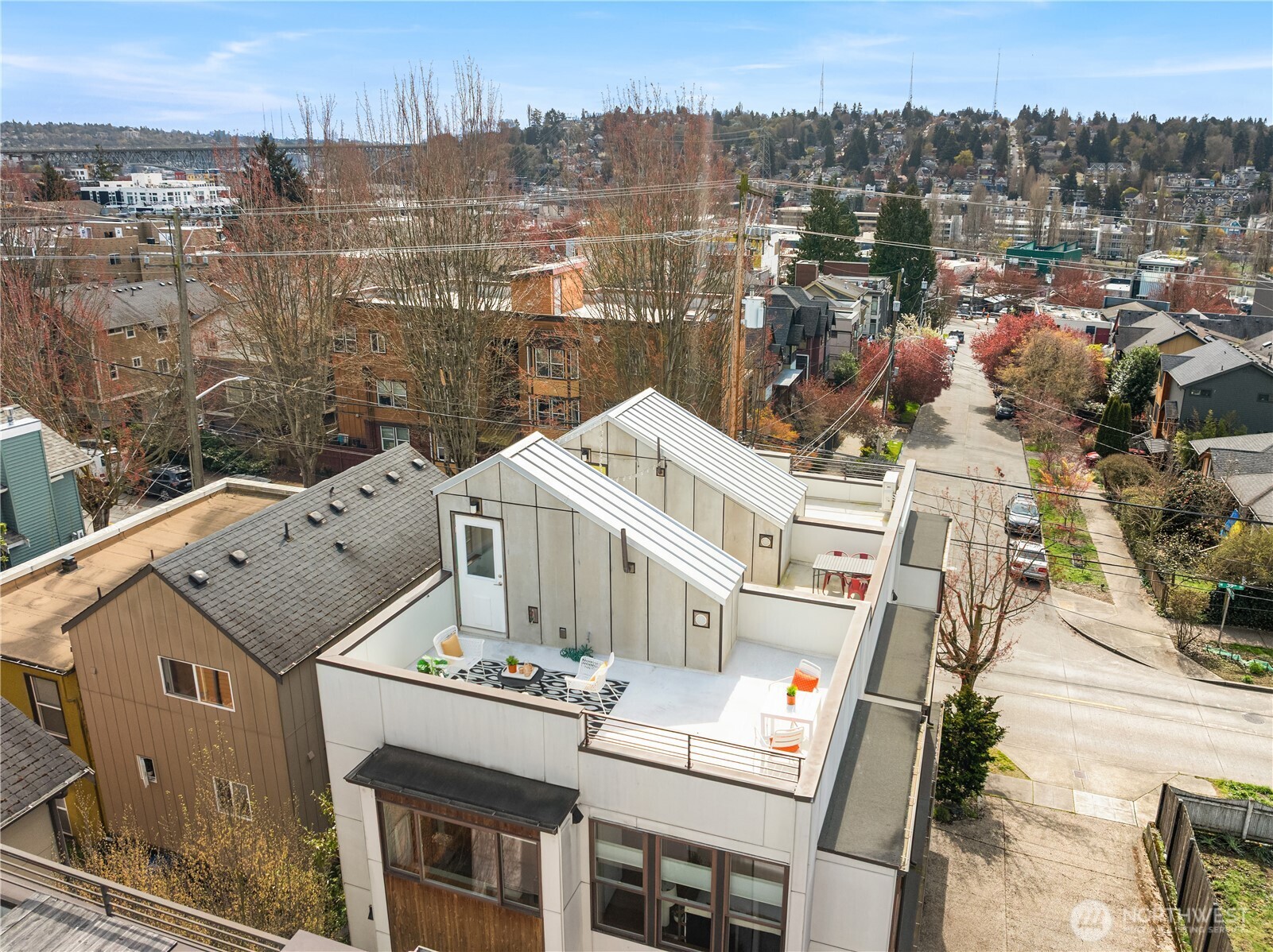 114 N 39th Street , Seattle, WA 98103