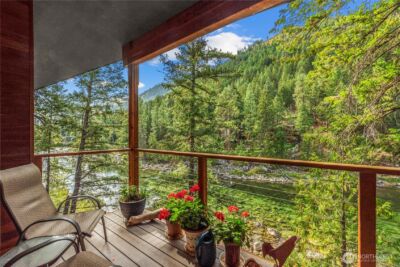 8970 Icicle Road , Leavenworth, WA 98826