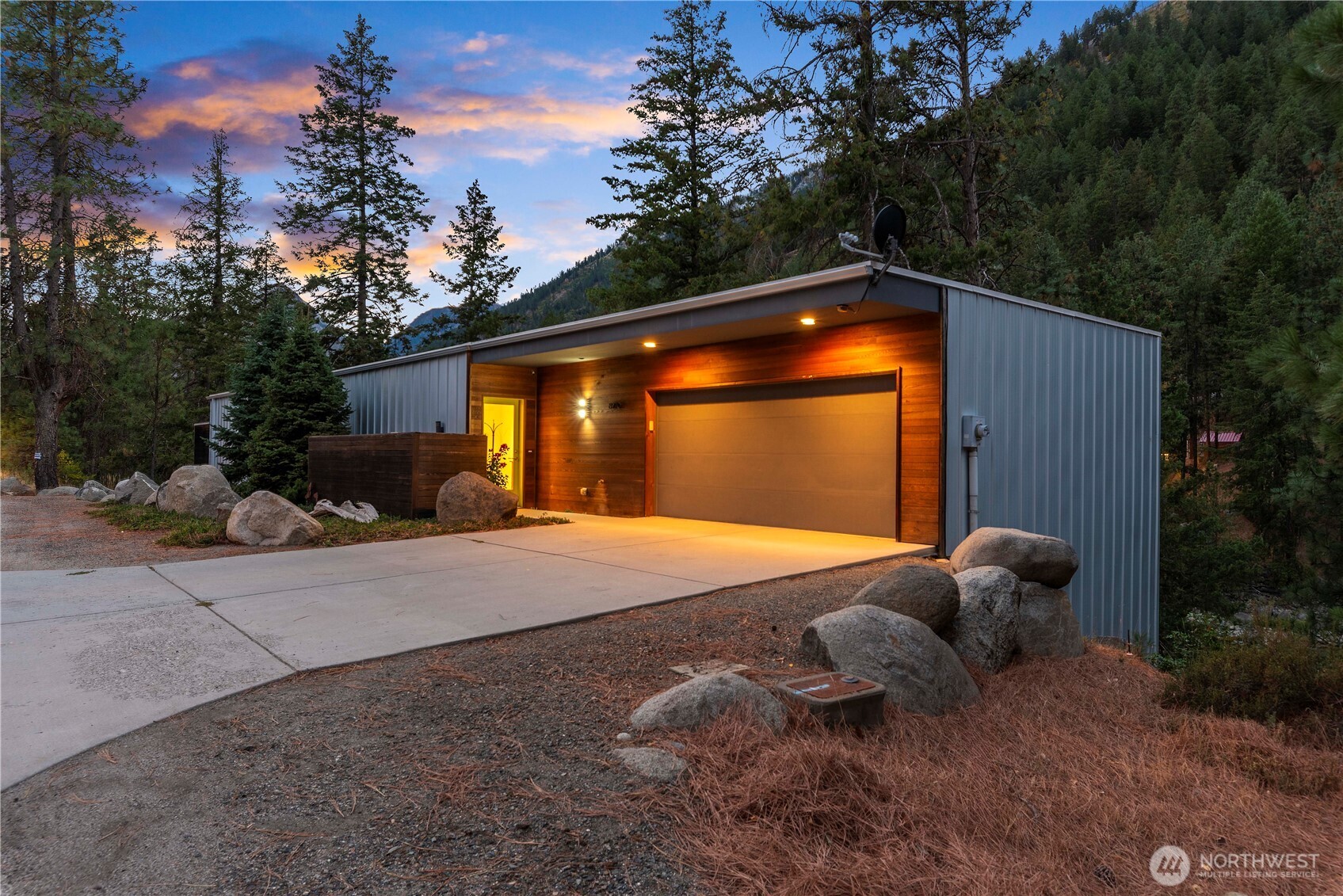 8970 Icicle Road , Leavenworth, WA 98826