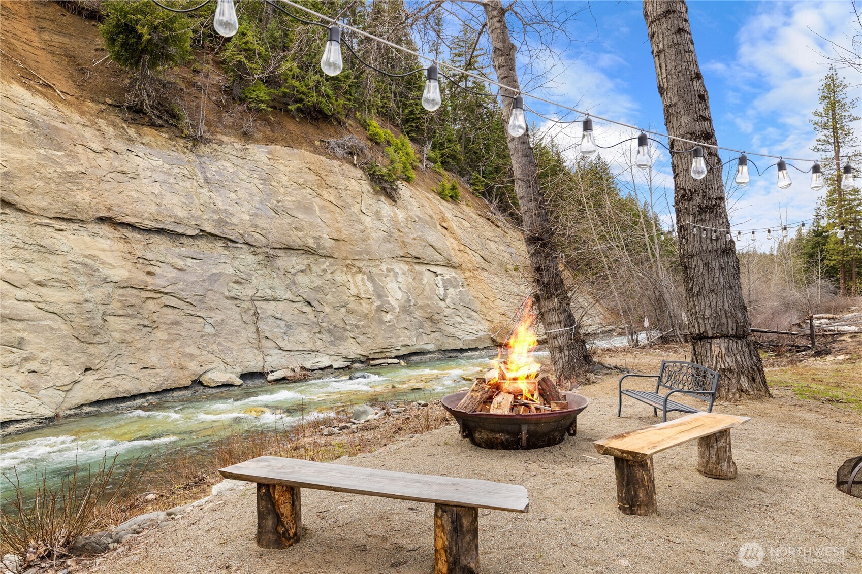 4010 Teanaway Middle Fork Road , Cle Elum, WA 98922-9256