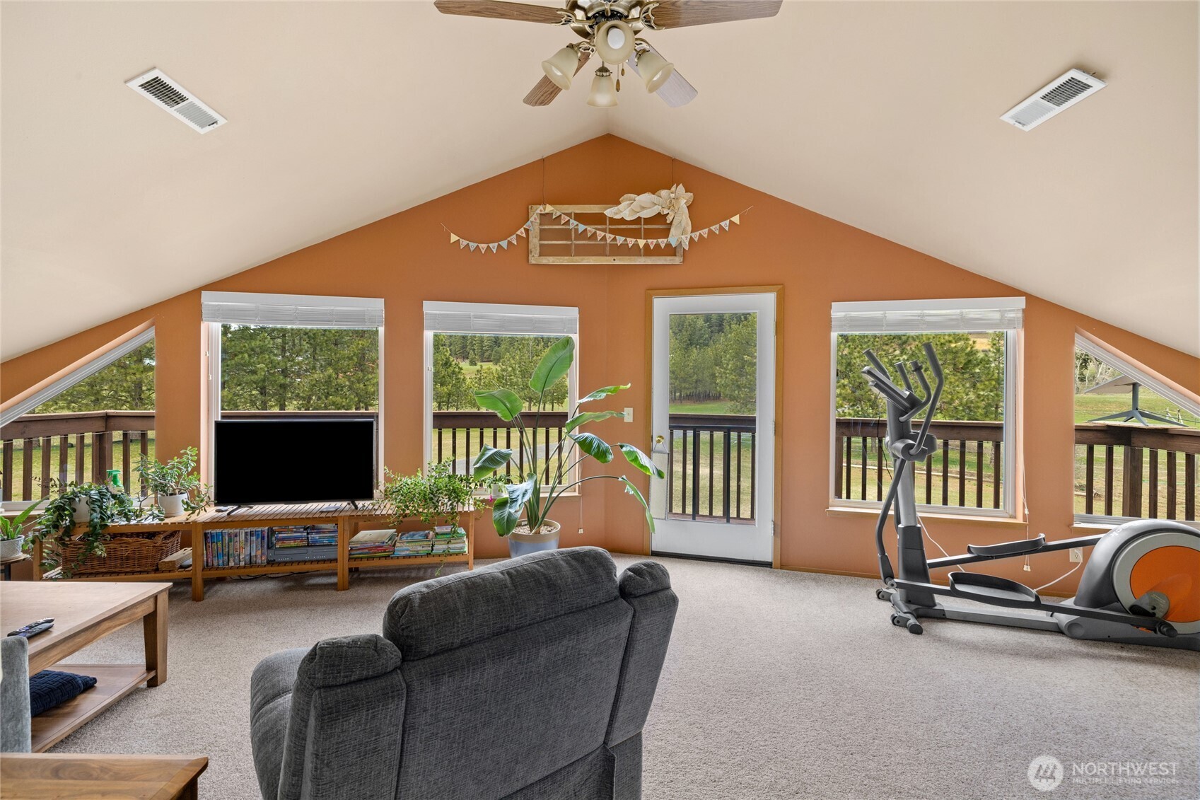 4010 Teanaway Middle Fork Road , Cle Elum, WA 98922-9256