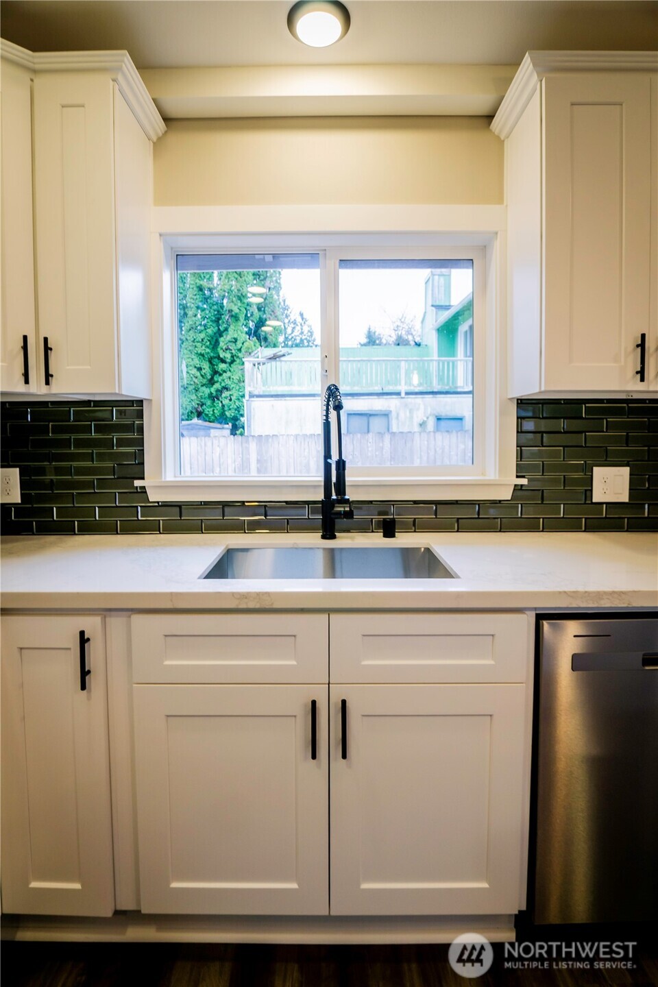 926 TULLIS Street NE, Olympia, WA 98506