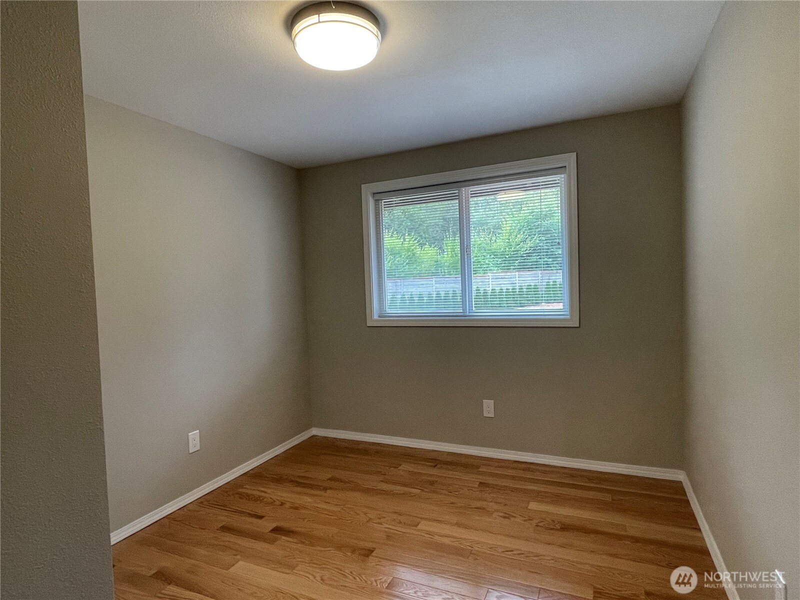 1988 Cascade View Drive , Camano Island, WA 98282