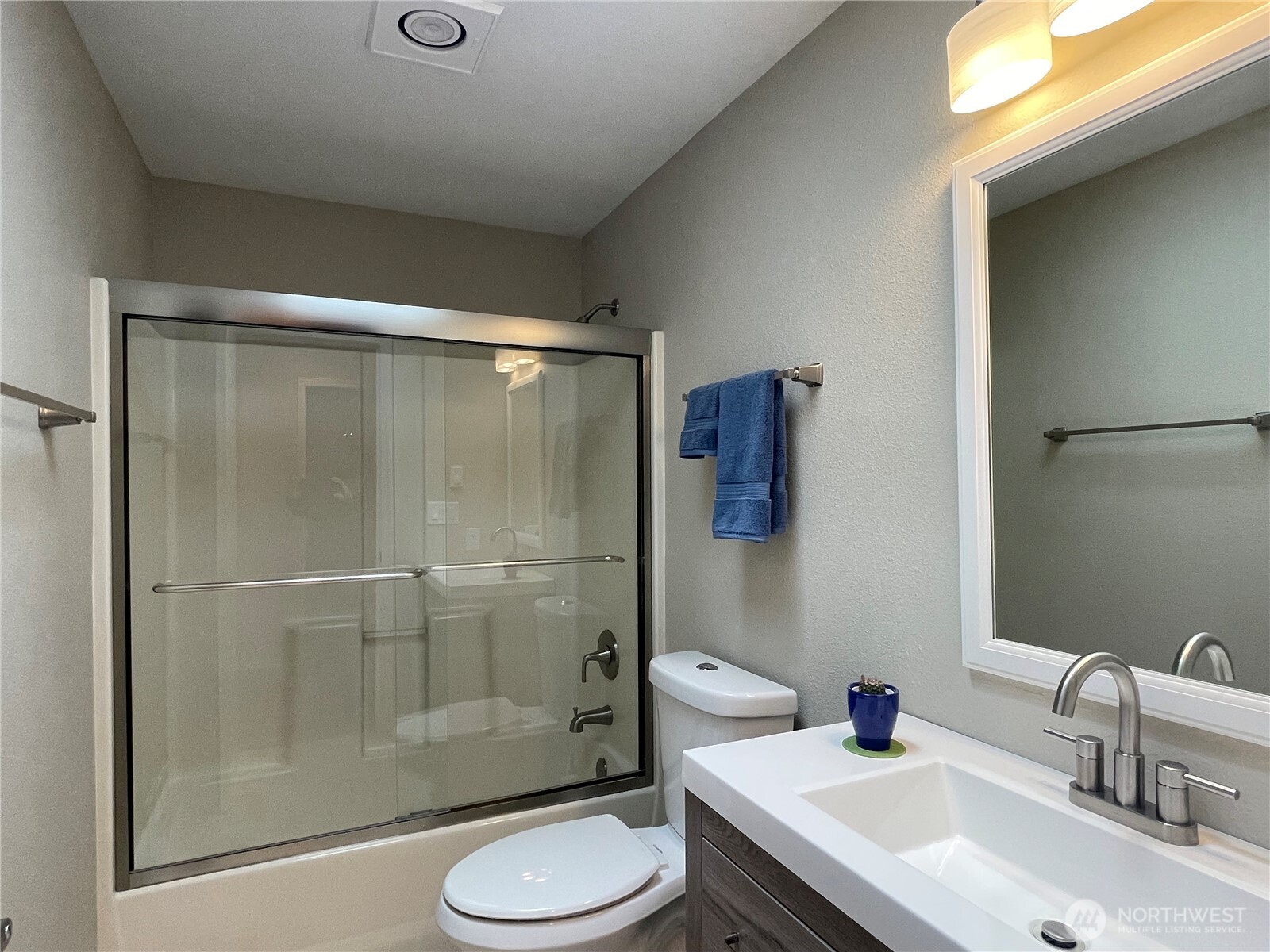 1988 Cascade View Drive , Camano Island, WA 98282